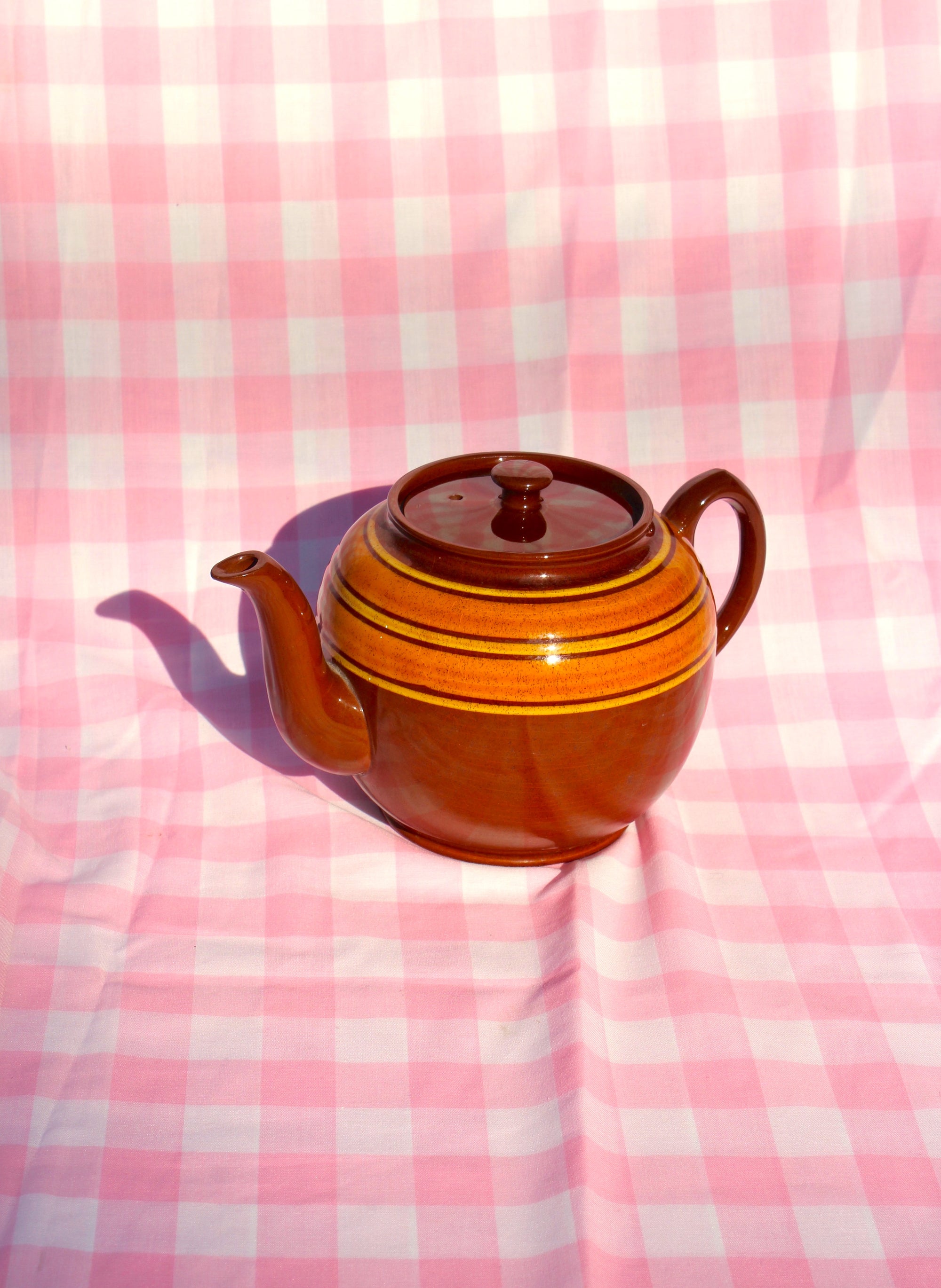 70s Caramel Tea Pot